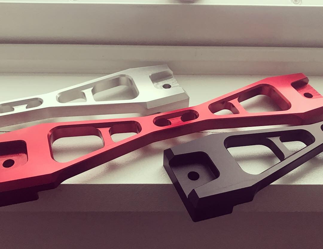 V2 Battery Clamp - RED
