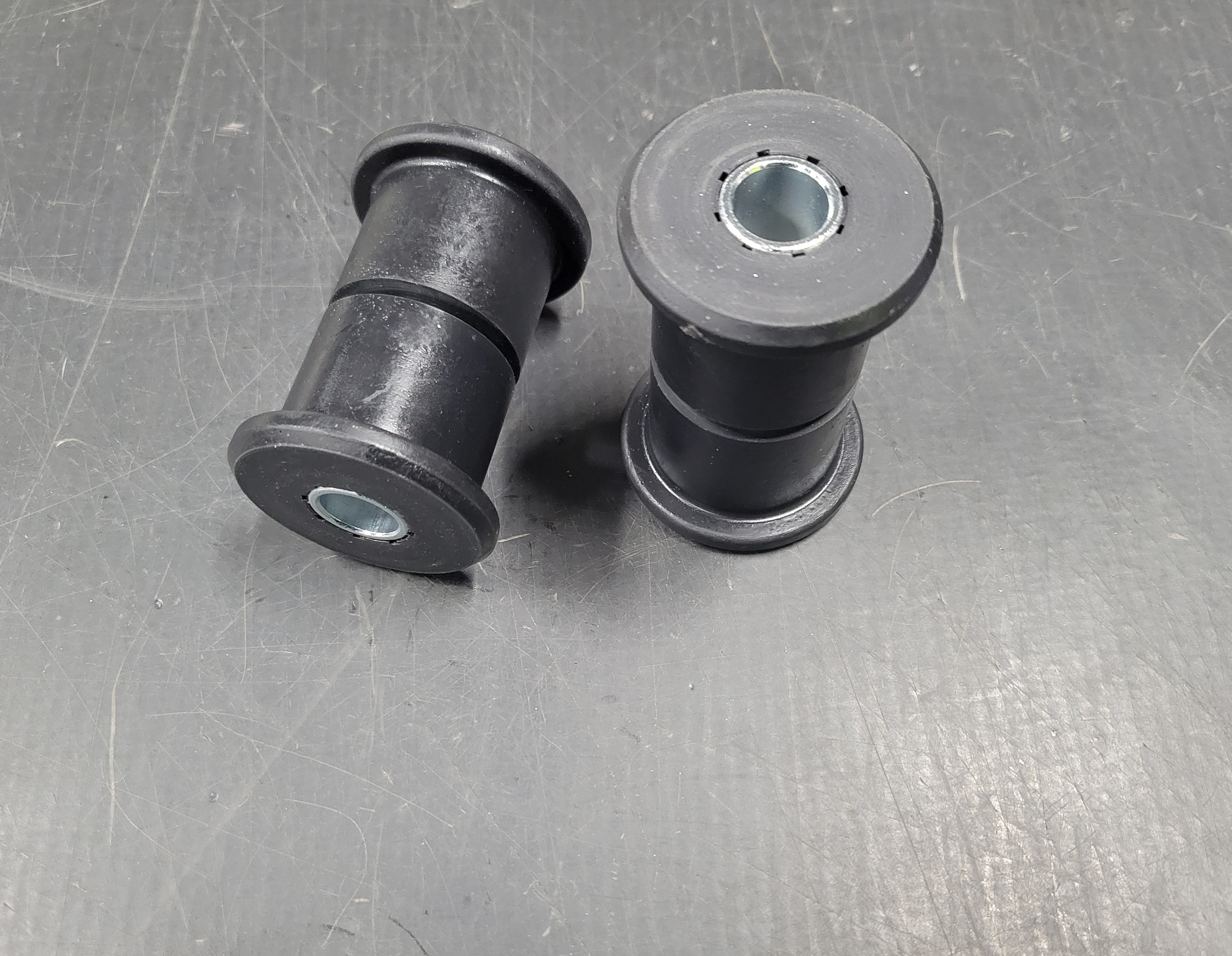 Archive Garage Shackles & Bushings For 2G-3G Tacoma/1G Tundra