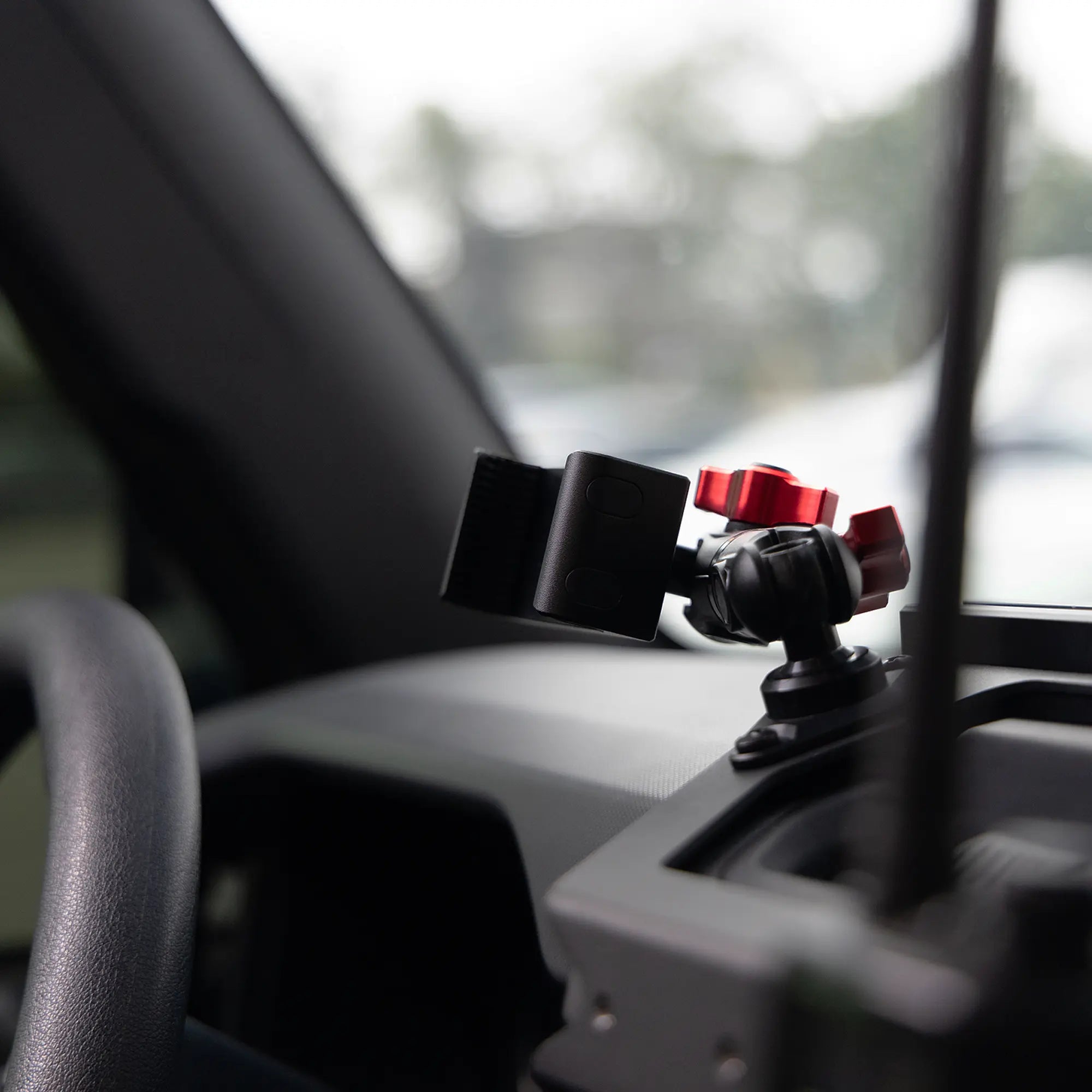 Expedition Essentials Dash Mount With Dual 20LITE Phone Holders | 2021-2026 Ford Bronco & Bronco Raptor (Non-Sport)