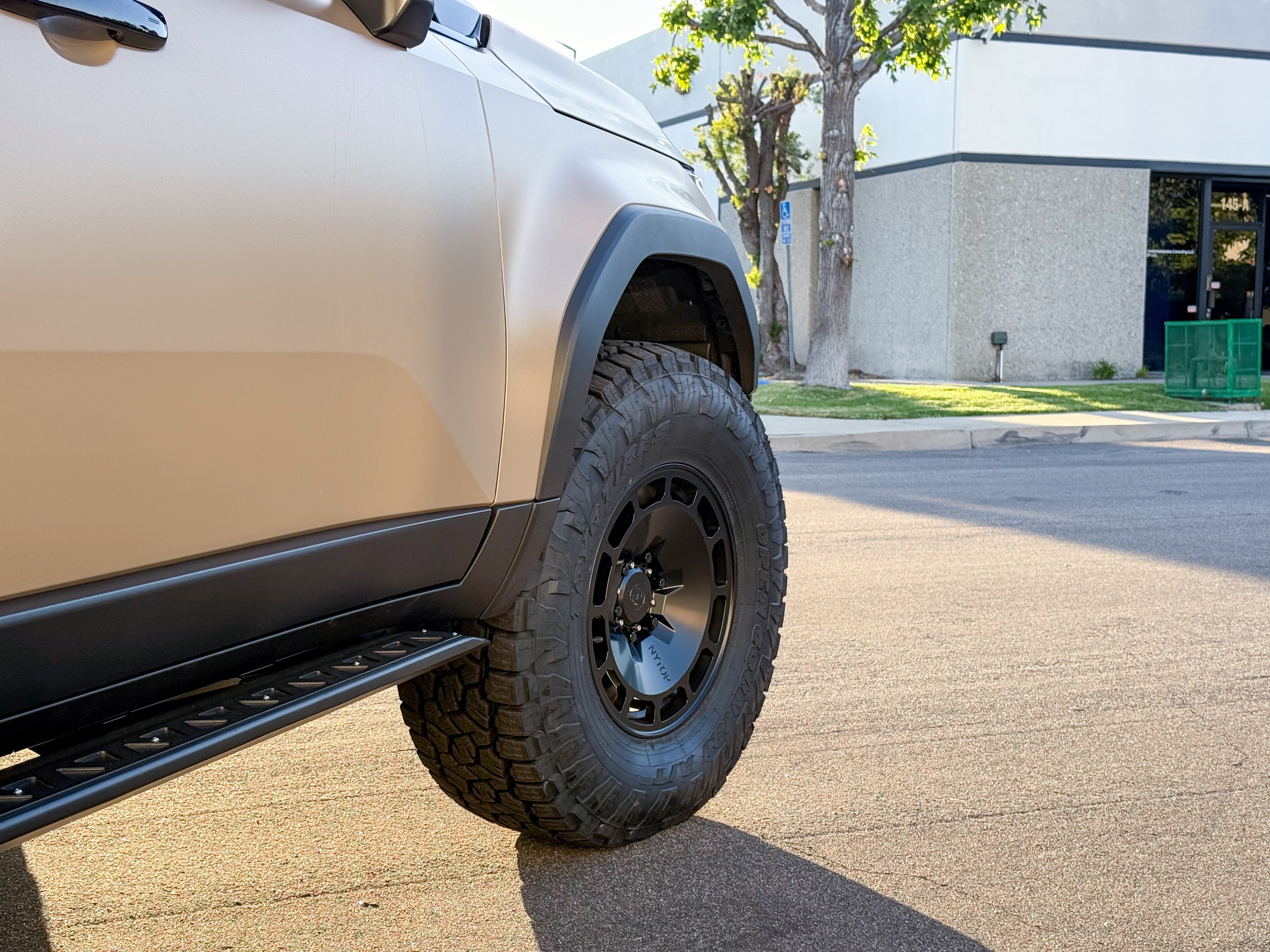 NYTOP Rock Sliders For 2024-Current Lexus GX550/Toyota Land Cruiser