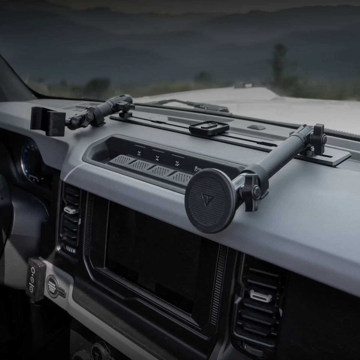 2021-2026 Ford Bronco & Bronco Raptor (Non-Sport) Tackform Slim Track Dash Bracket With MagSafe Phone Mount
