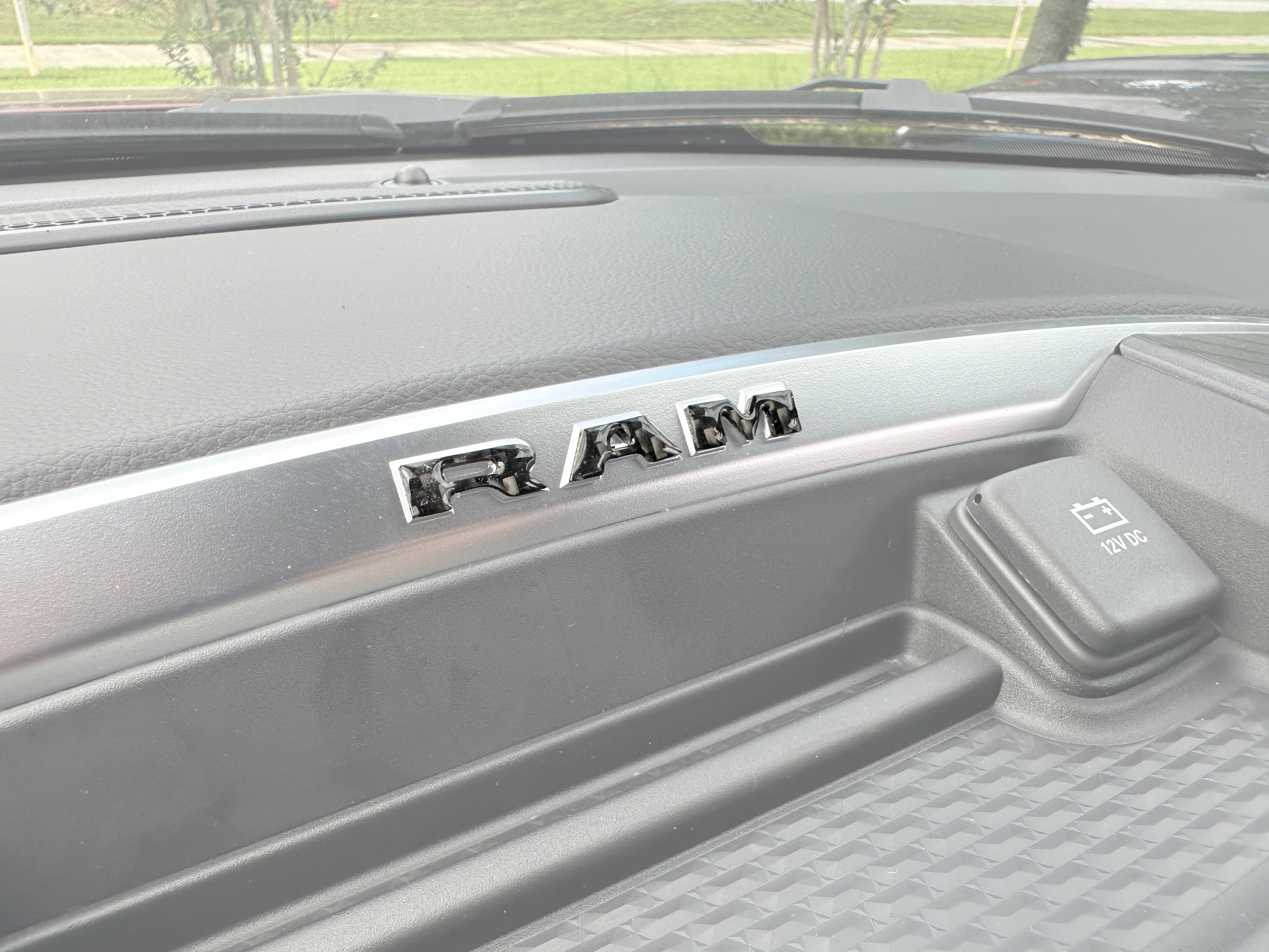 Center Dash Letter Overlays Fits 2025-2026 Ram 1500/2500/3500