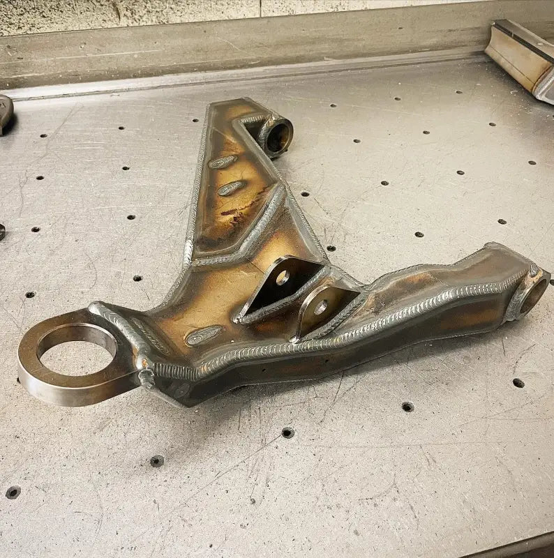 10-21 4Runner high caster LCA with reinforced steel construction and precision welding, designed for Toyota suspension upgrades.