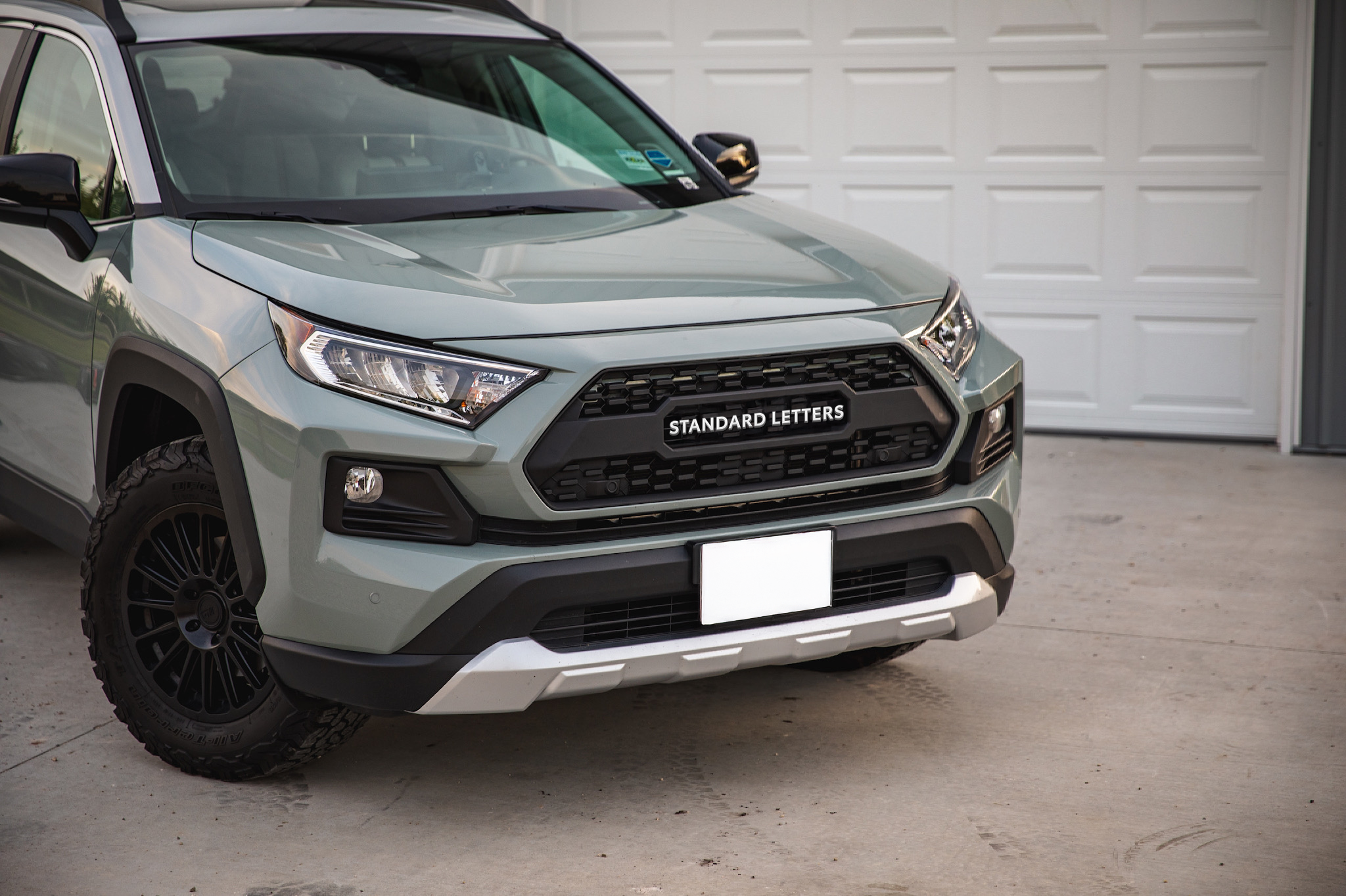 2019-24 Pro Grille For Rav4