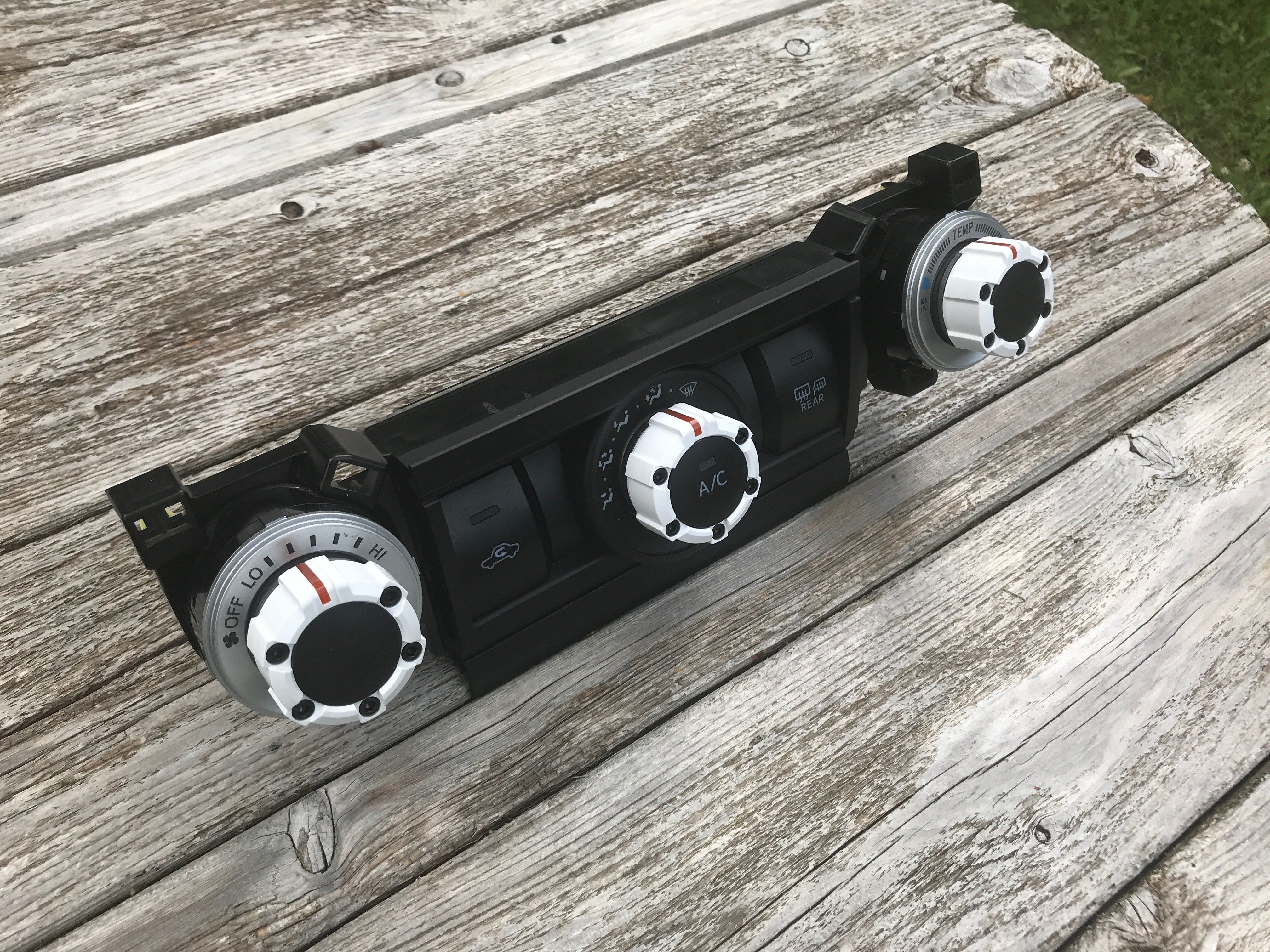 Climate Knobs (For 5th Gen 4Runner) - WHITE