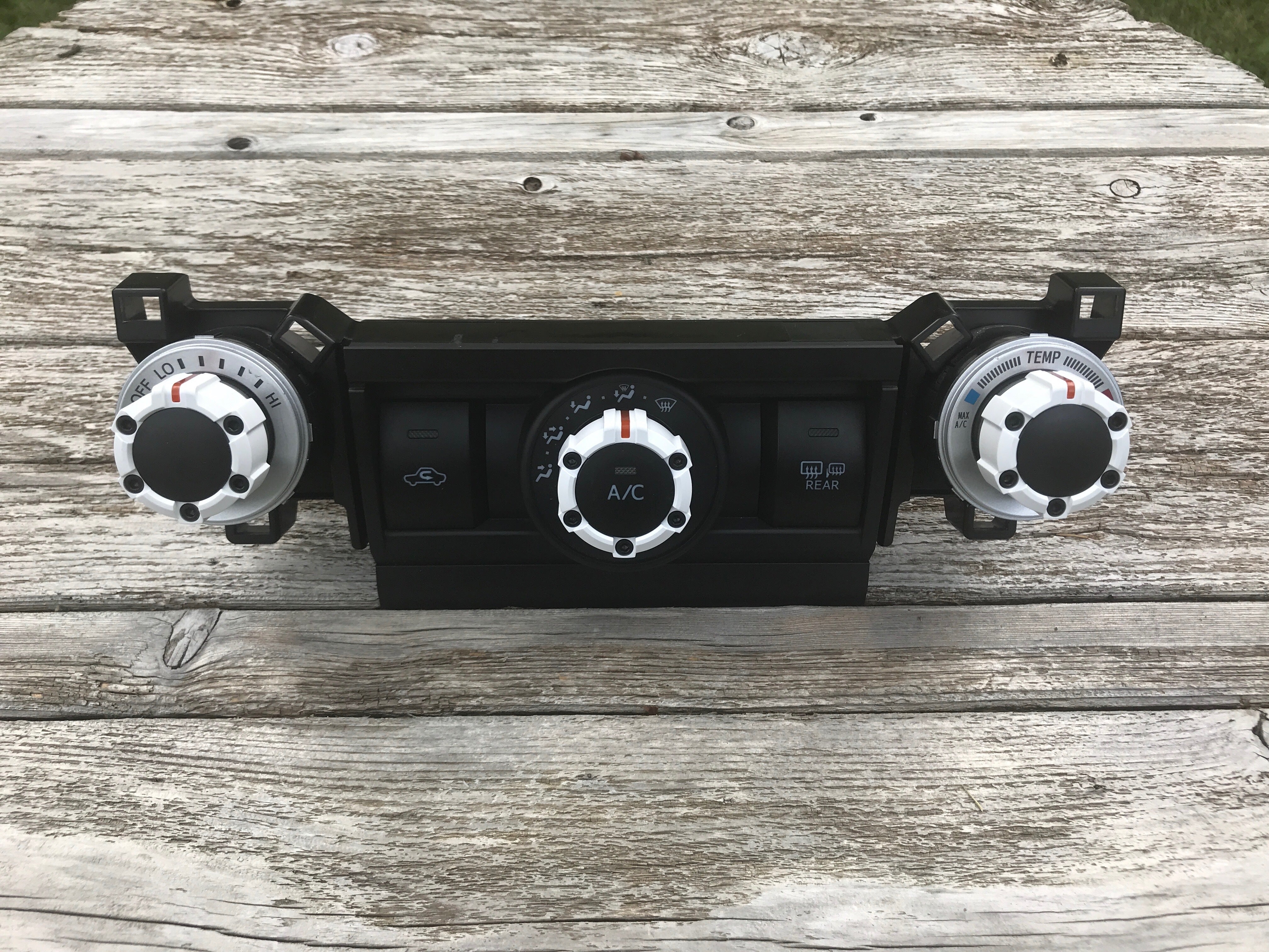 Climate Knobs (For 5th Gen 4Runner) - WHITE