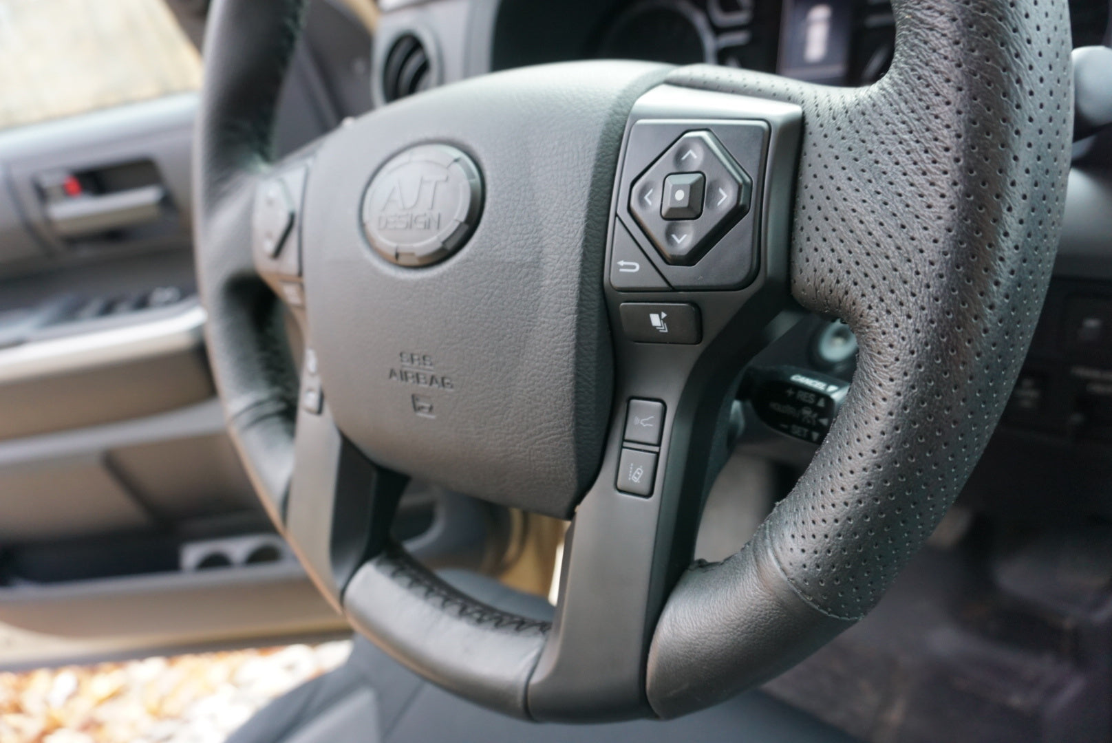 Steering Wheel Trim (For Toyota) - QUICKSAND