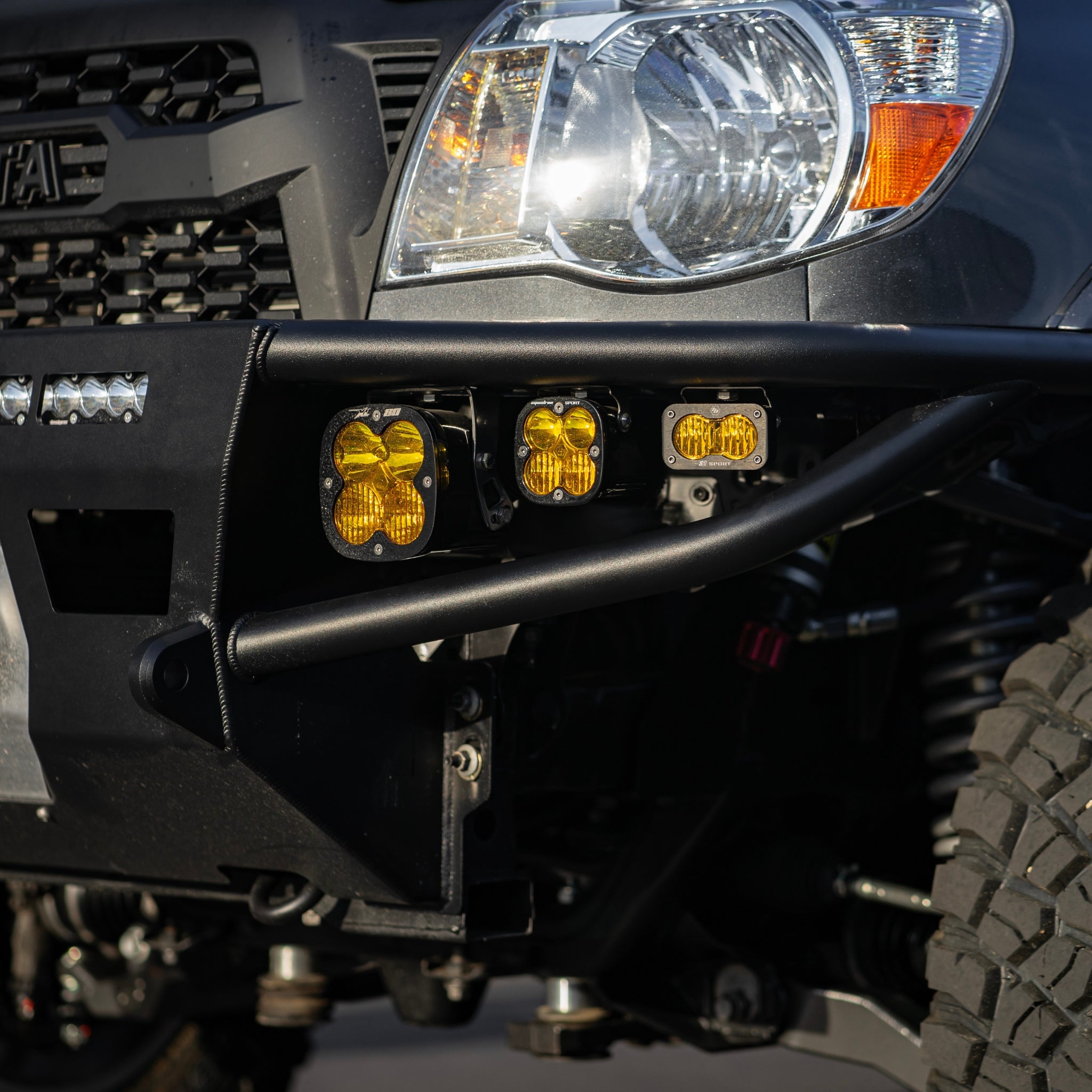 Hybrid Front Bumper For Toyota Tacoma 2nd Gen / 2005-2011