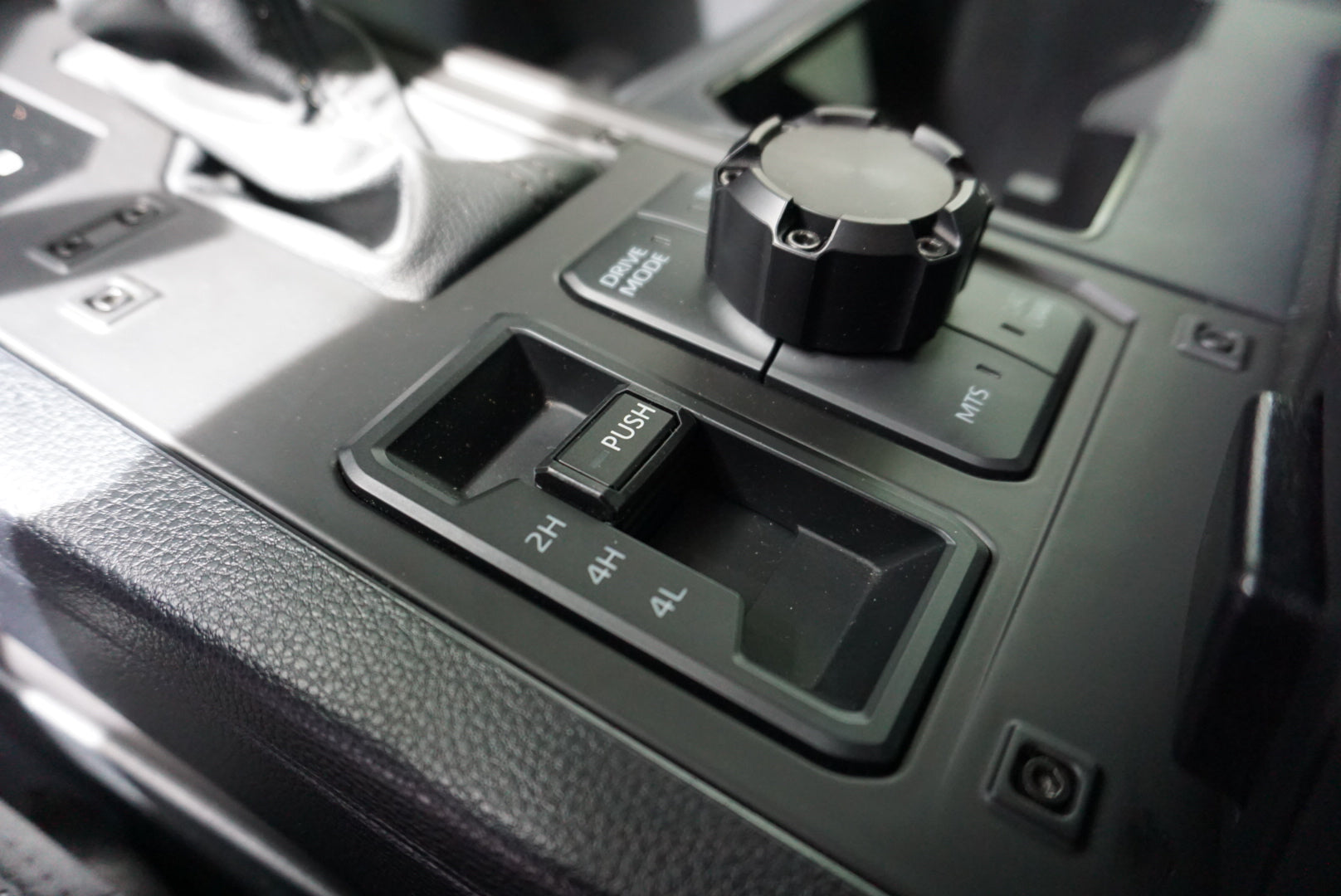 4x4 Button Trim (For 2022+ Tundra) - ARMY GREEN