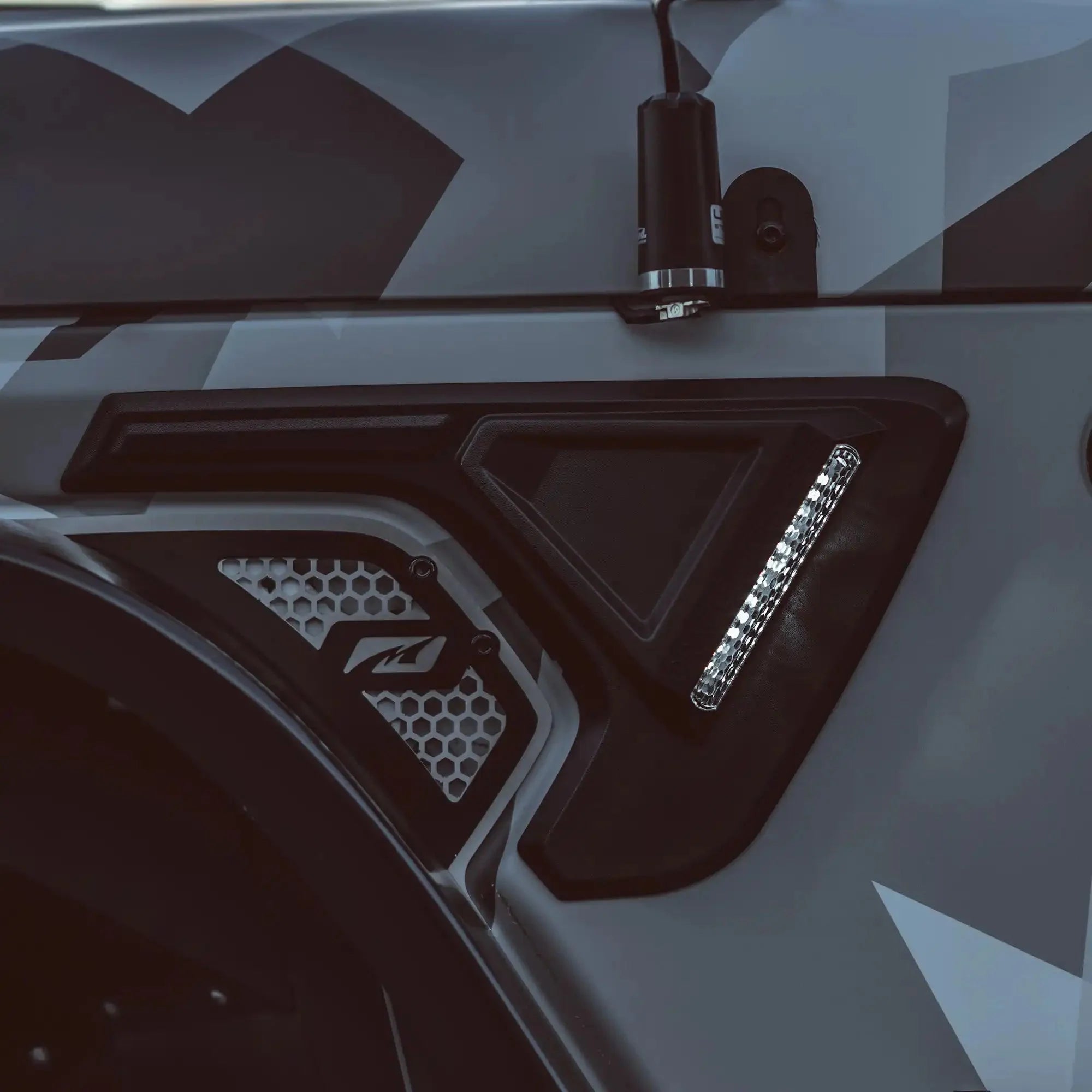 Sidetrack LED Fender Lights For Jeep Wrangler JL & Gladiator JT - Entry & Turn Signal | ORACLE