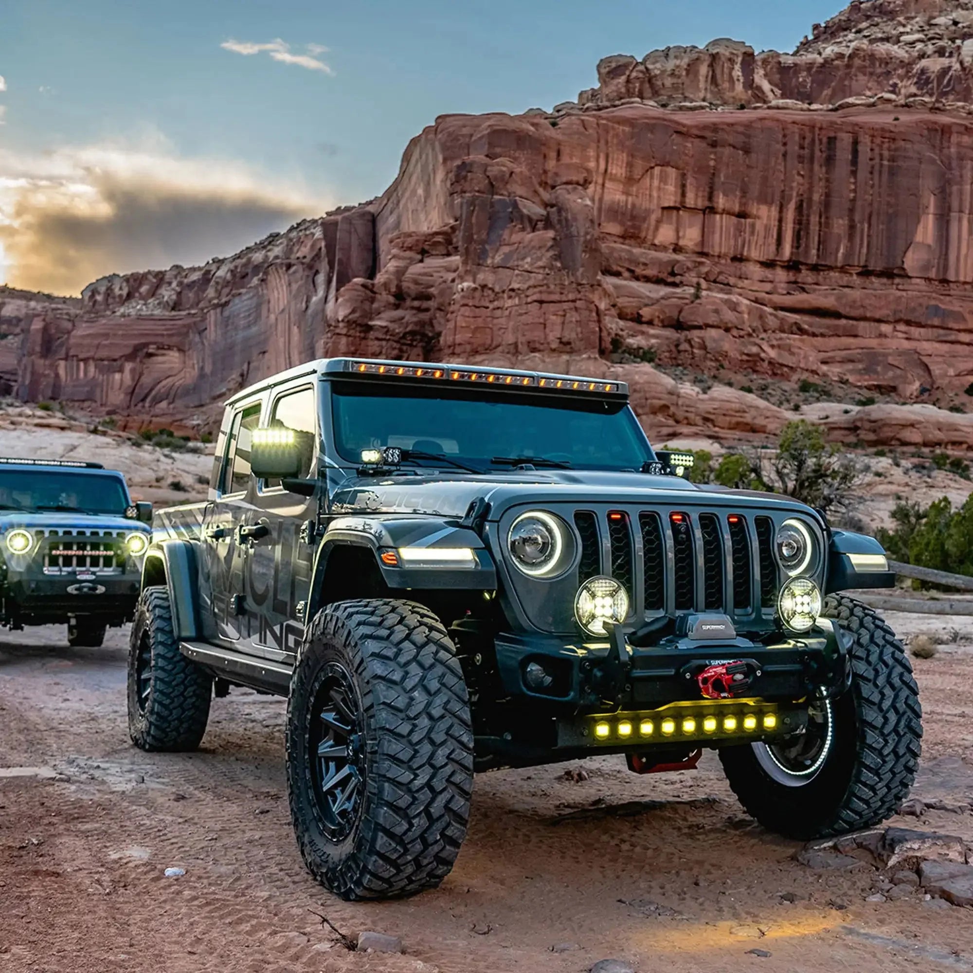 Integrated Roof LED Light Bar For Jeep JL/JT | ORACLE 18,000 Lumens 240W