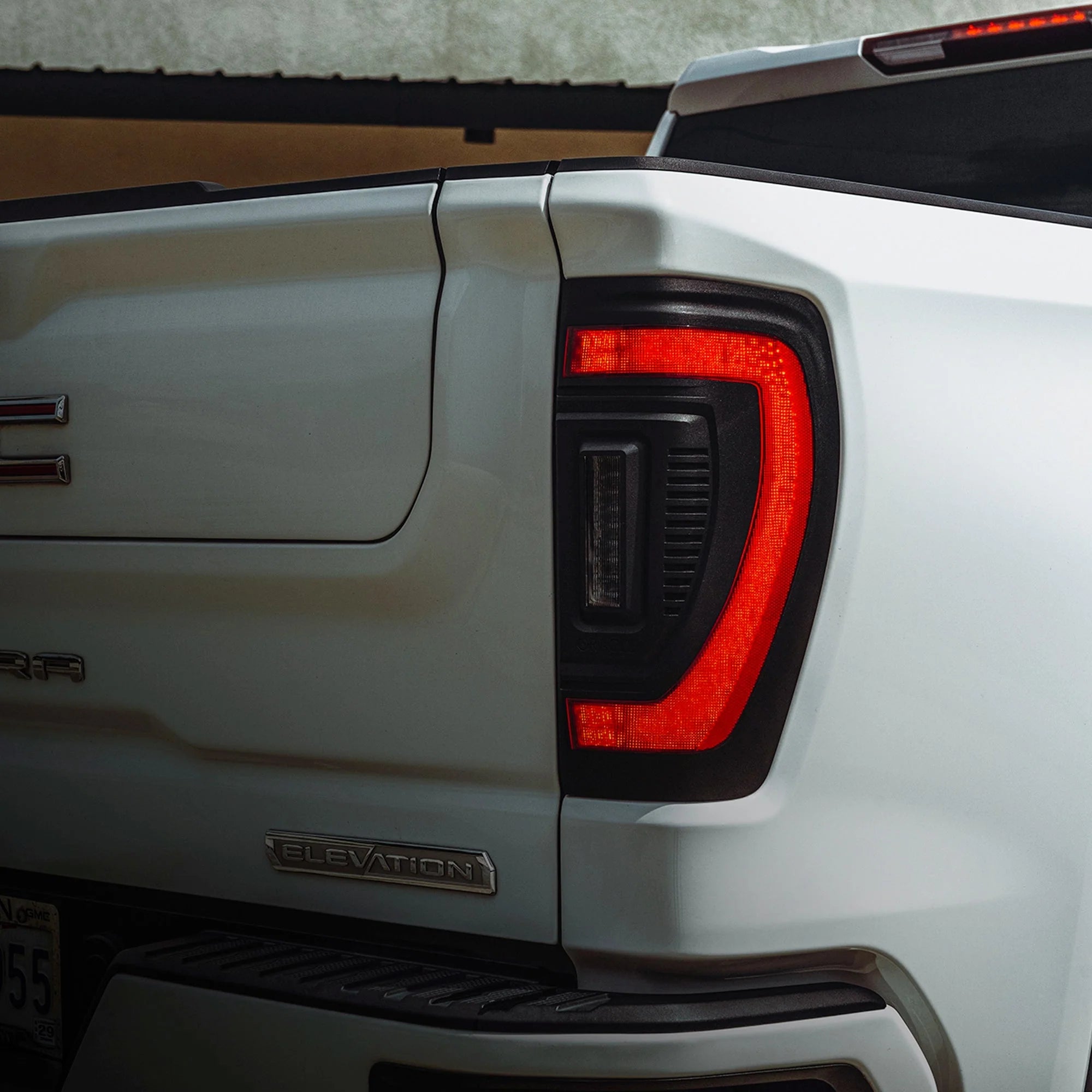 Flush Mount LED Tail Lights For 2019-2026 GMC Sierra Sequential Turn Signals Halogen