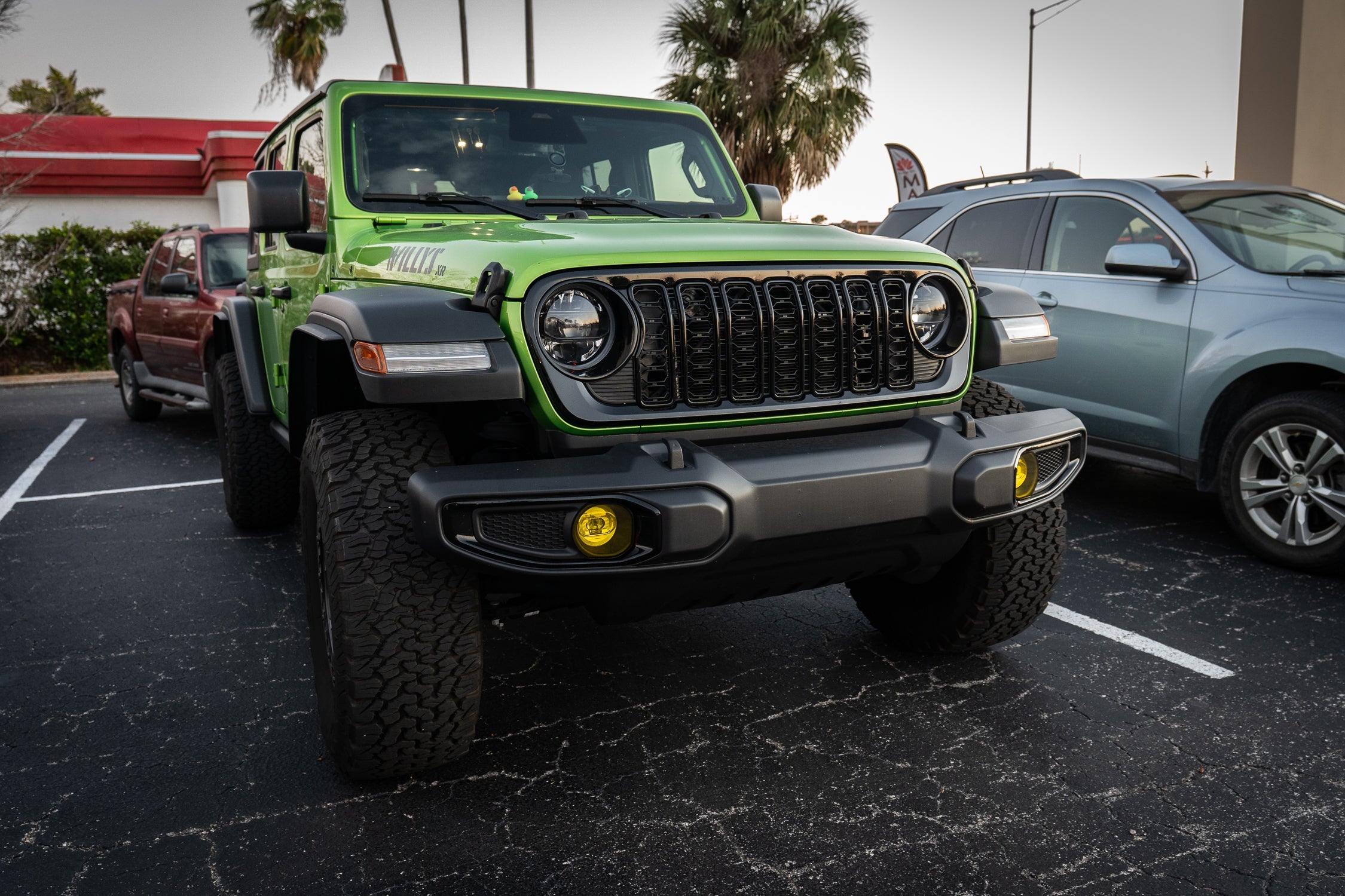 Acrylic Fog Light Lenses (Yellow / Amber) For 2024+ Wrangler JL / Gladiator JT (Plastic Bumper)