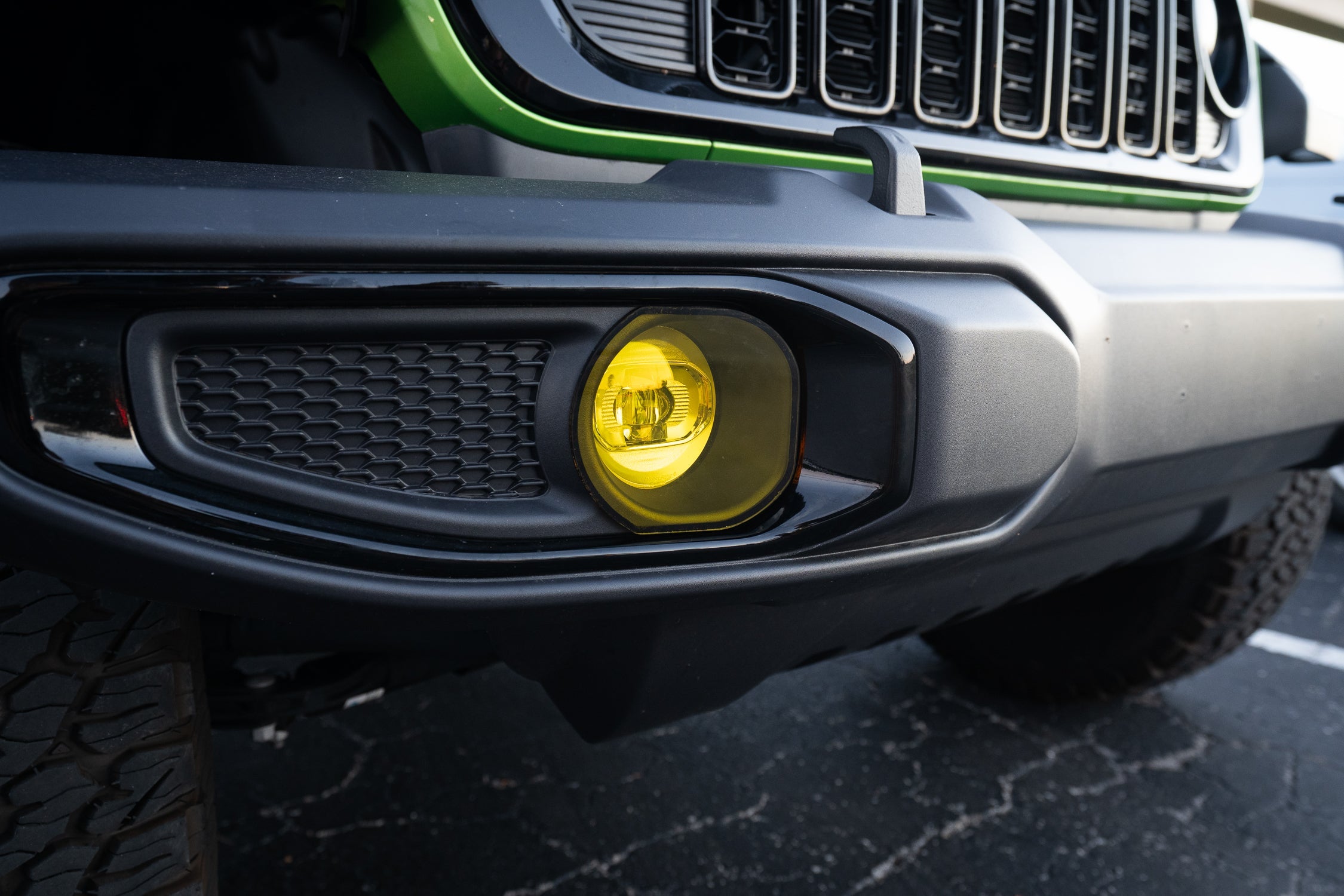 Acrylic Fog Light Lenses (Yellow / Amber) For 2024+ Wrangler JL / Gladiator JT (Plastic Bumper)