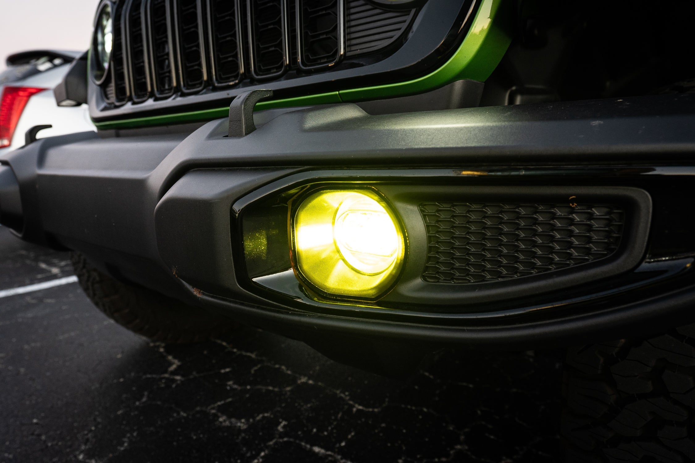 Acrylic Fog Light Lenses (Yellow / Amber) For 2024+ Wrangler JL / Gladiator JT (Plastic Bumper)