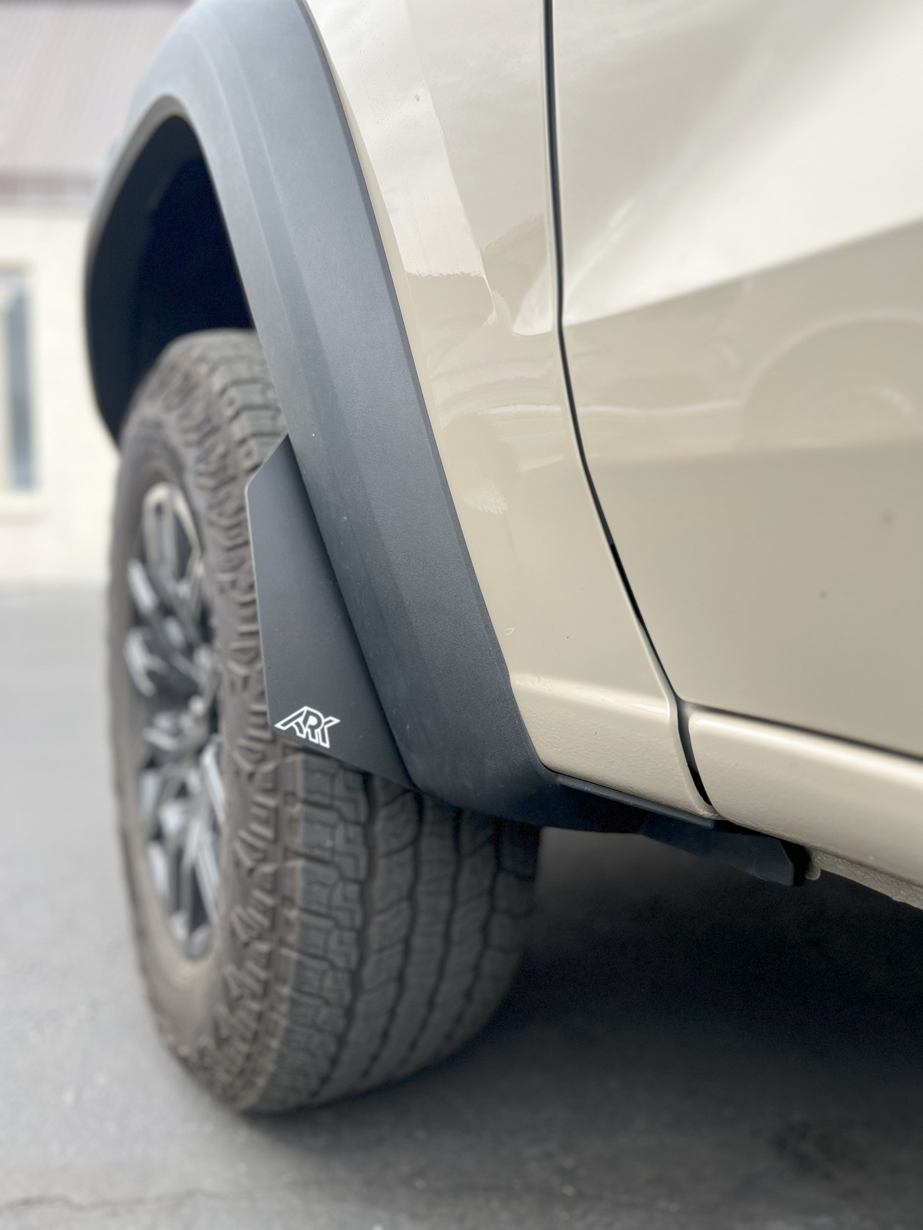 TriXPoly Micro Flares For 2023+ Chevy Colorado ZR2/Trailboss