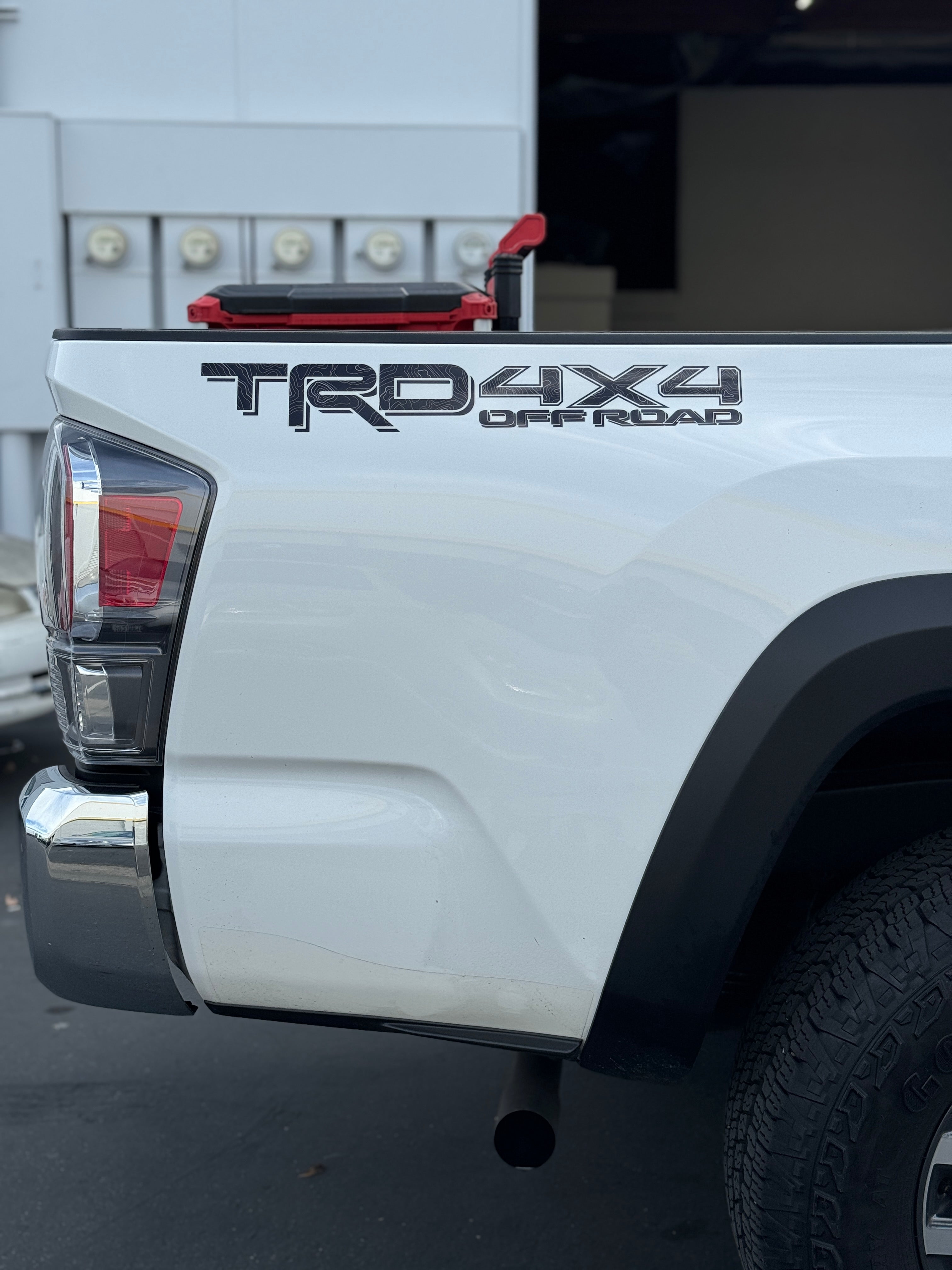BED DECAL LETTERS (TRD OFFROAD)