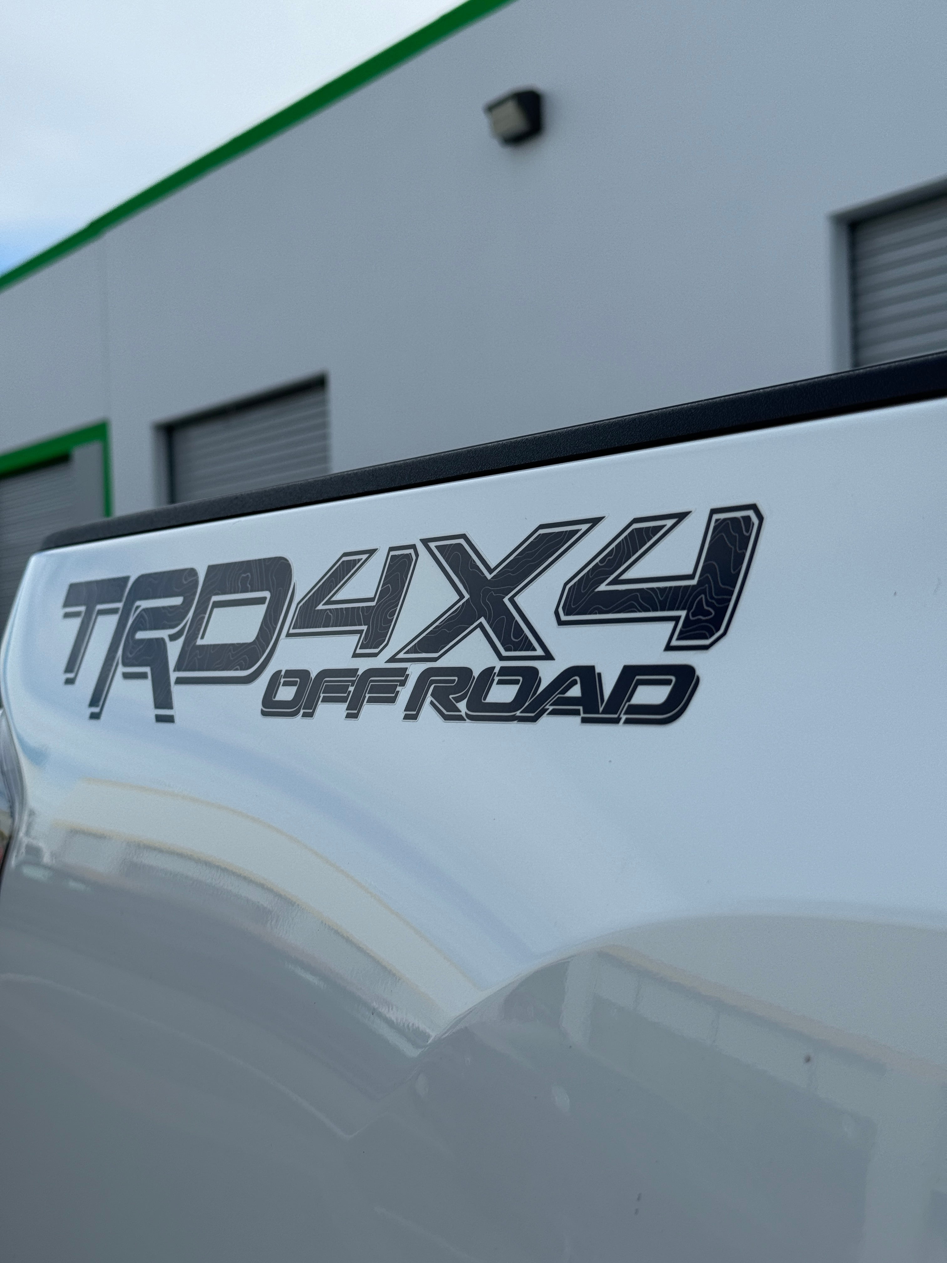 BED DECAL LETTERS (TRD OFFROAD)