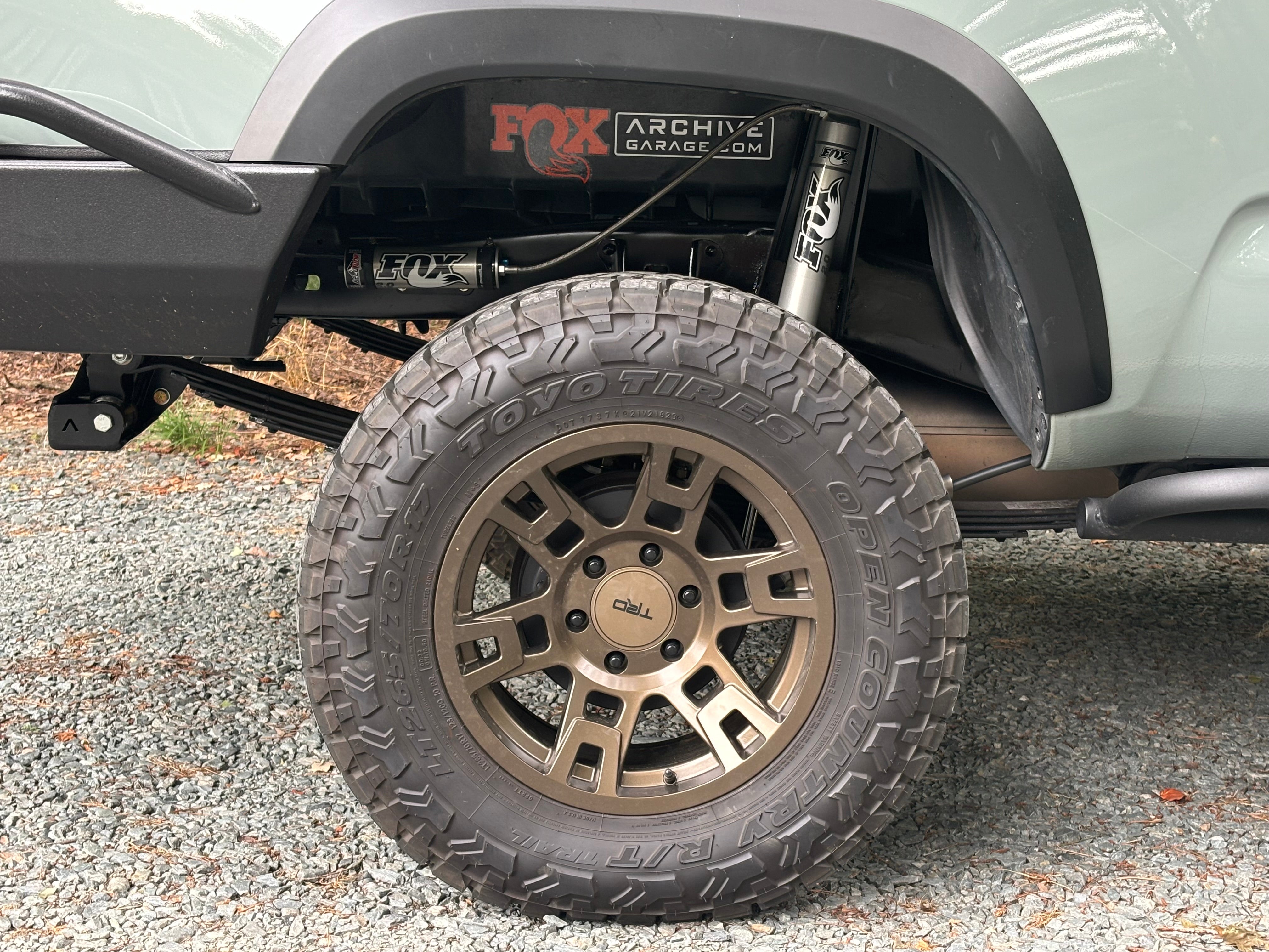 Shock Relocation - Trail Series - 2.0" x 12" to 14" For 2005-2023 Tacoma