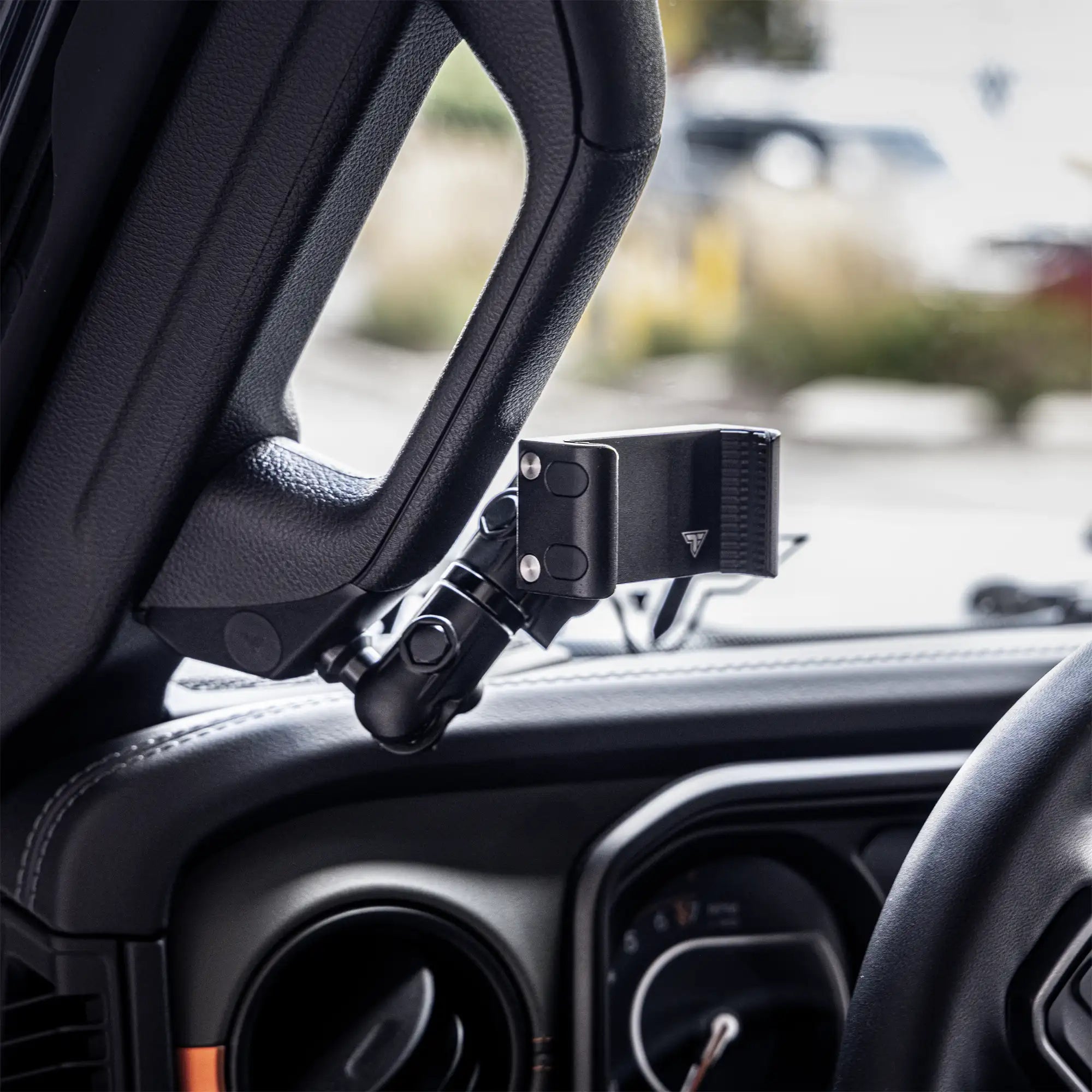 2024-2026 Jeep JL, Gladiator, and 4XE LINK™ Grab Handle Mount With Qi2/MagSafe Charging and Cooling Phone Holder | 3.5" Arm