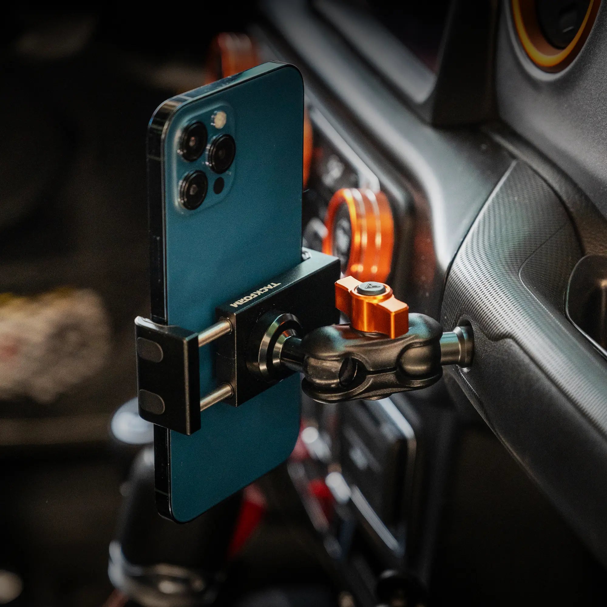 2018 - 2023 Jeep JL, Gladiator, and 4XE LINK™ Grab Bar Mount With Qi2/MagSafe Charging and Cooling Phone Holder | 2" Arm