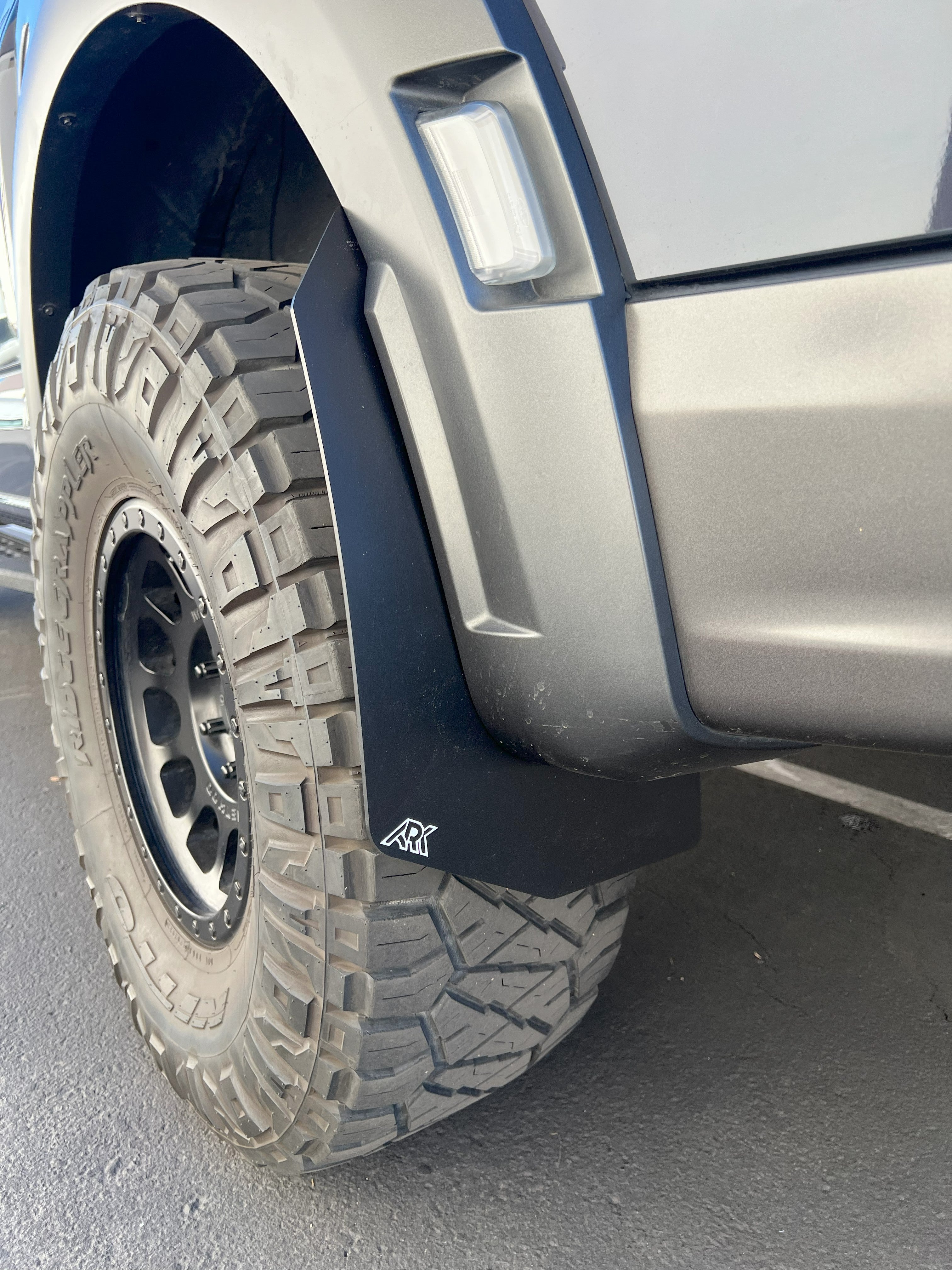 Mid Mud Flaps For 2021+ Ford Raptor