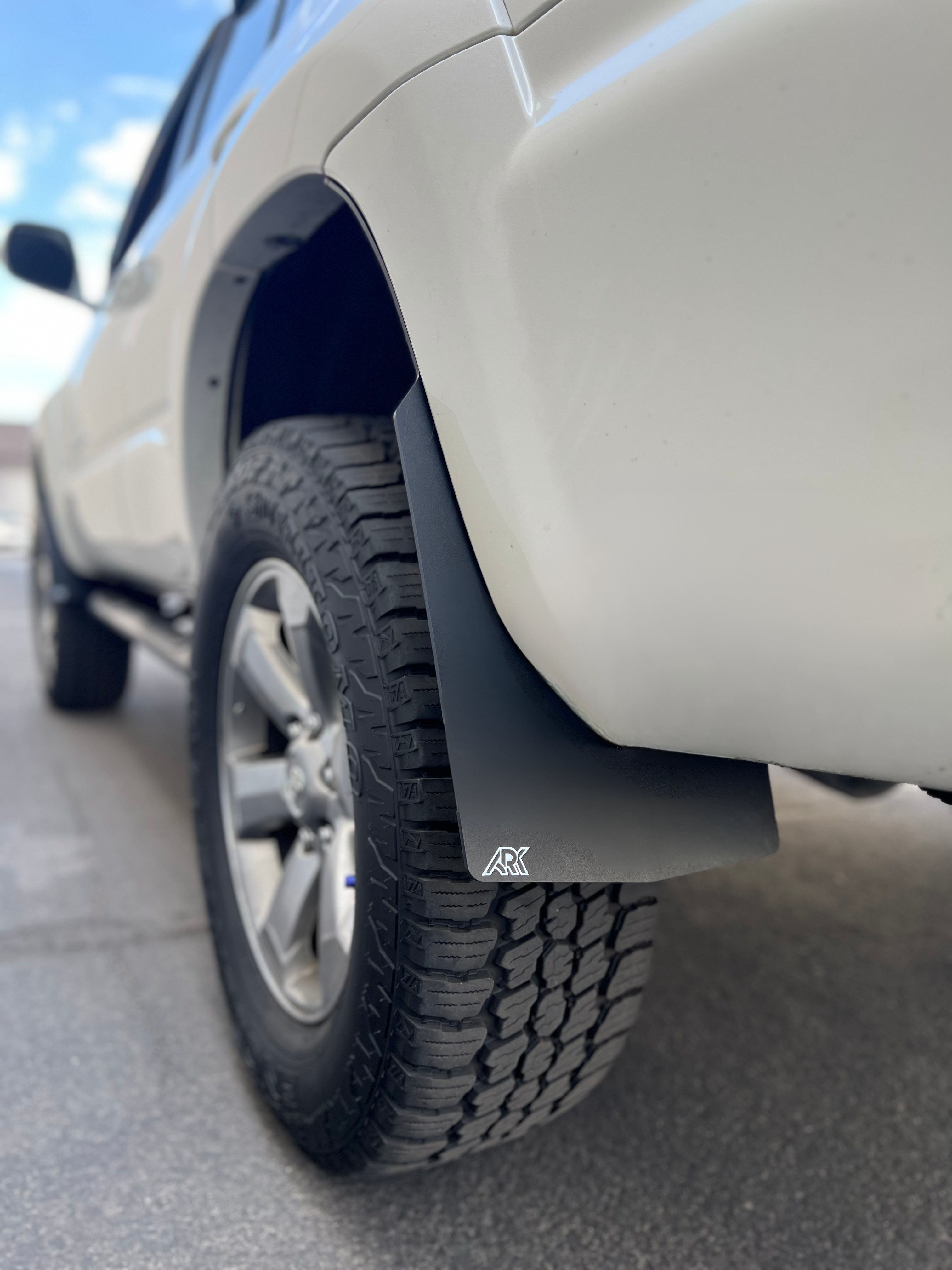 TriXpoly Mid-Mudflaps For 2006 -2009 Toyota 4Runner
