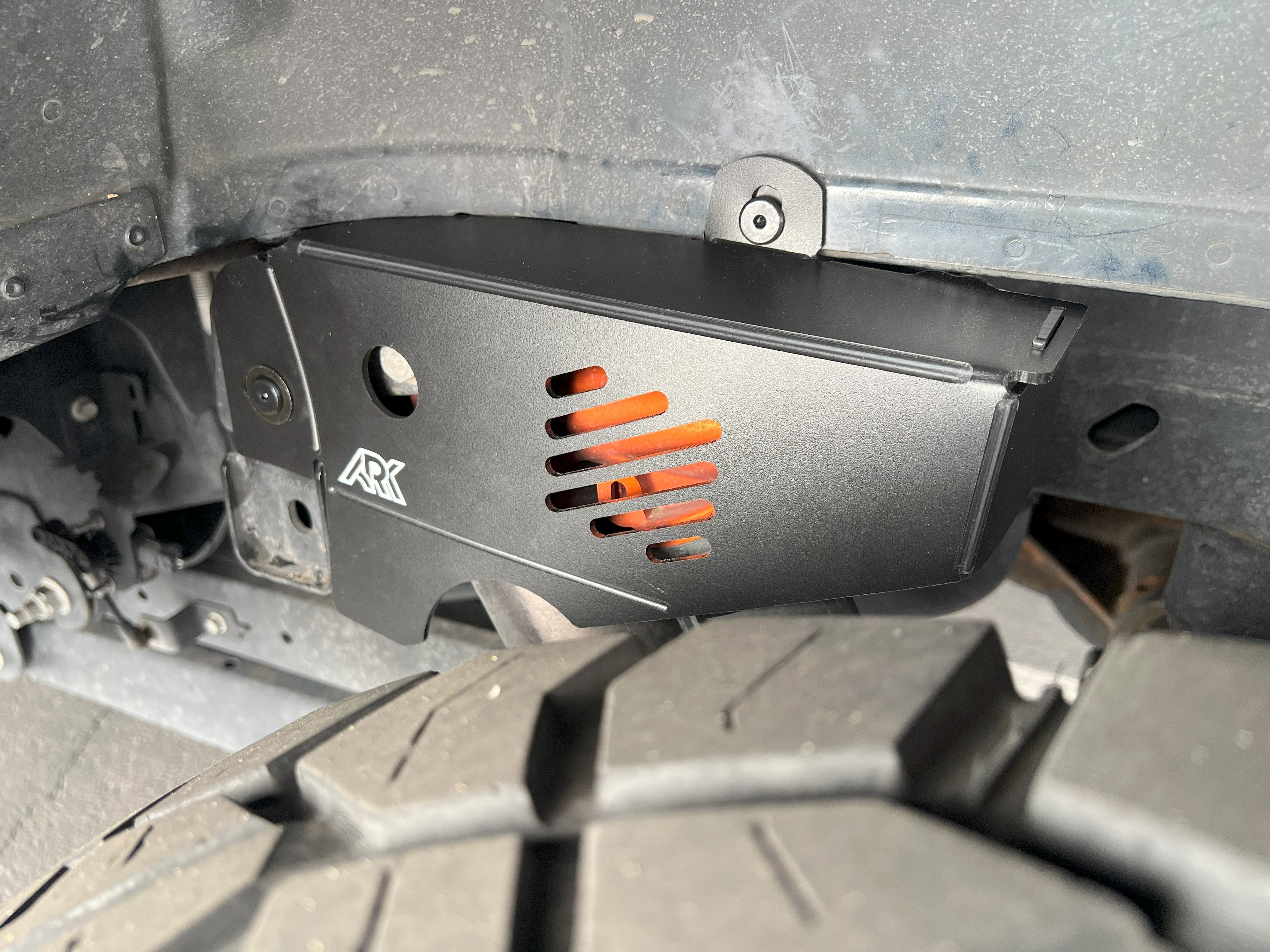 Strut Protection Panel For 2021+ Ford Raptor