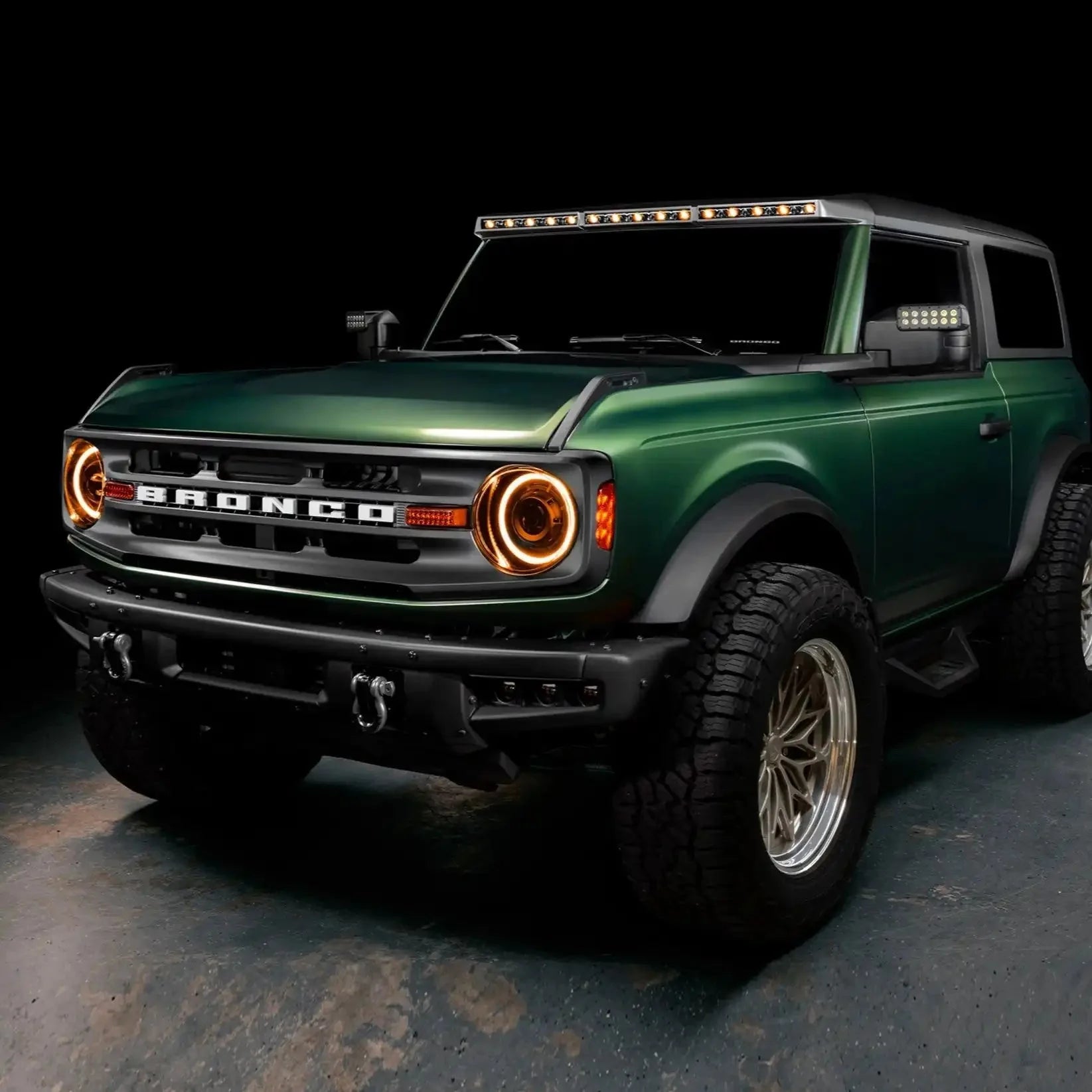 Integrated Roof LED Light Bar For Ford Bronco | ORACLE 18,000 Lumens 240W